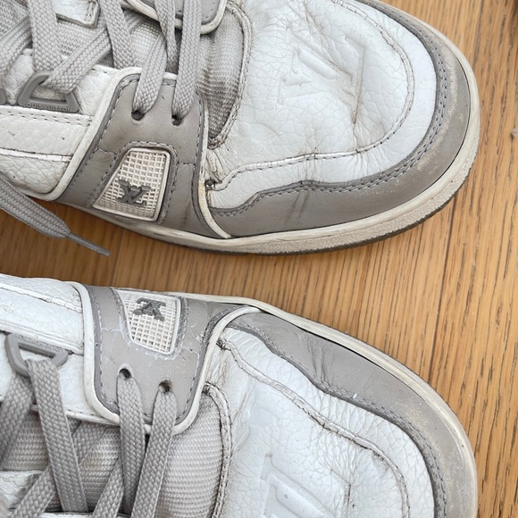 Louis Vuitton White/Grey Leather and Rubber Trainer Low Top Sneakers Si